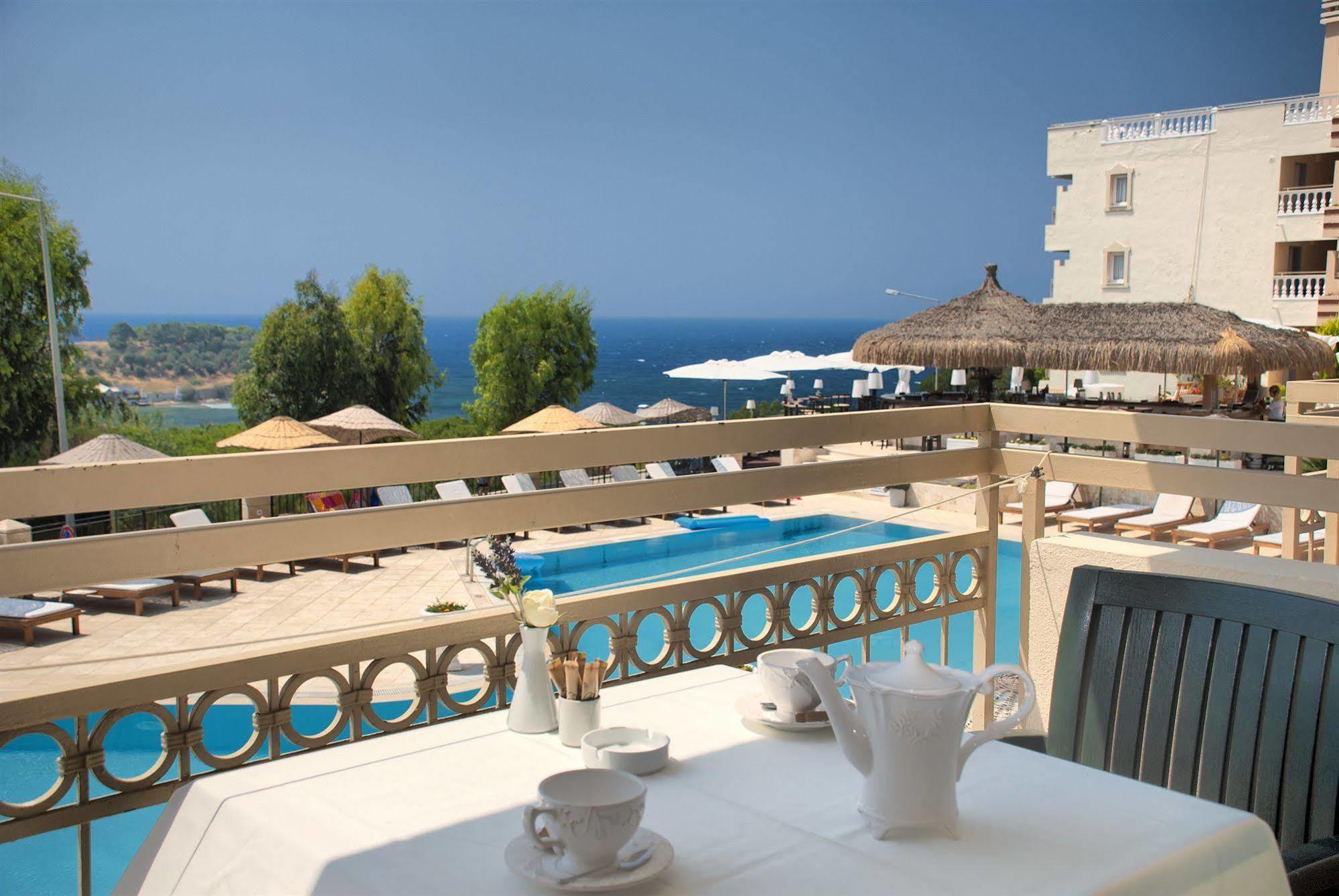 Hotel Carina Kusadasi Exterior photo